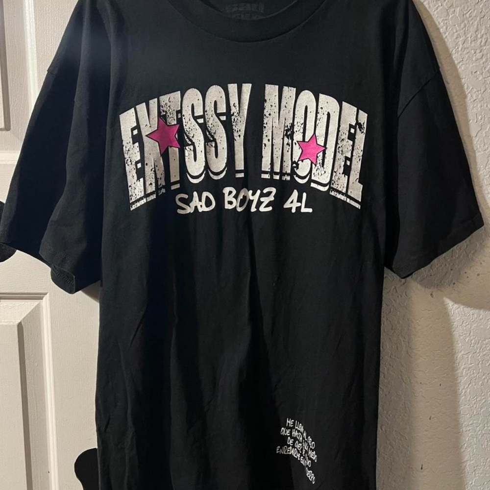 Extssy Model T-Shirt